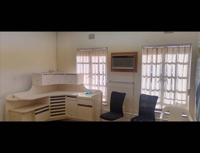 100M² OFFICE FOR SALE IN NELSPRUIT CENTRAL
